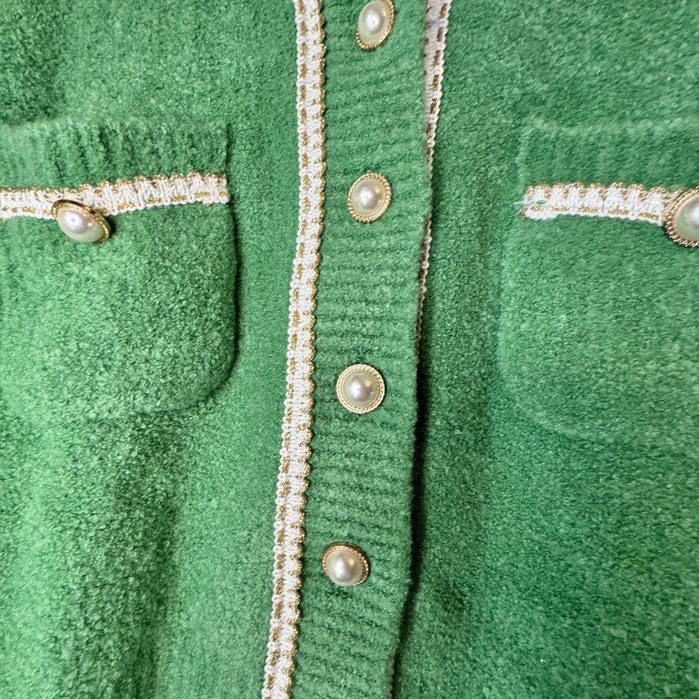 Urban Revivo Chic Green Women's Blazer with Faux Pearl Buttons - Picture 4 of 11
